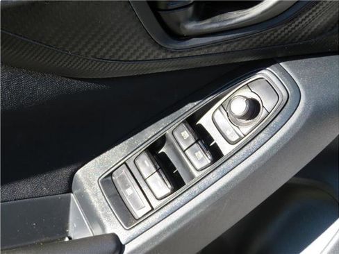 Used 2022 Subaru Impreza 2.0i Premium image 12