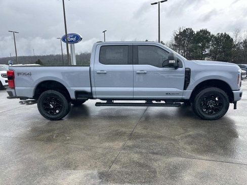New 2026 Ford F250 Lariat w/ Black Appearance Package image 8
