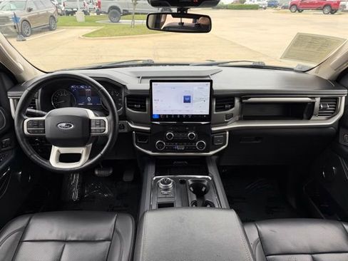 Certified 2024 Ford Expedition XLT RWD image 24