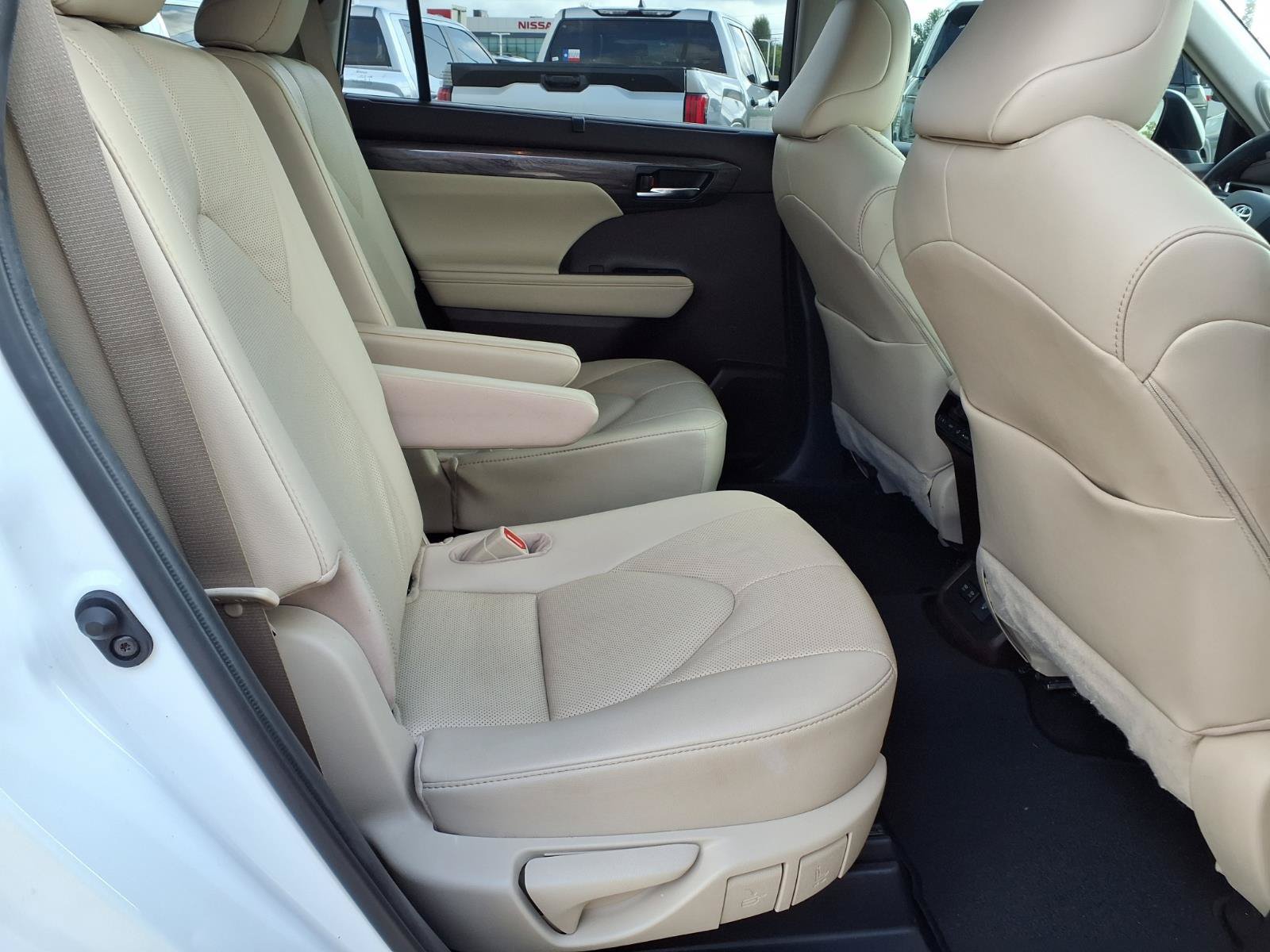 Certified 2021 Toyota Highlander Limited FWD image 21