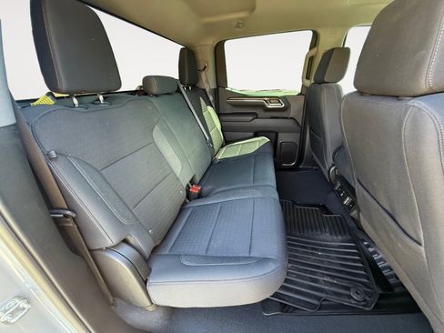 Used 2024 Chevrolet Silverado 1500 LT AWD/4WD image 18