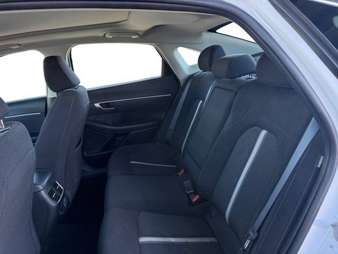 Used 2023 Hyundai Sonata SEL w/ Convenience Package FWD image 11