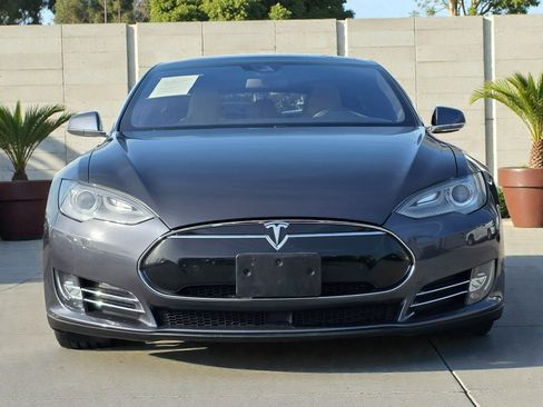Used 2016 Tesla Model S P90D image 4
