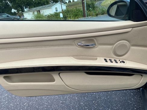 Used 2009 BMW 328i Convertible image 19