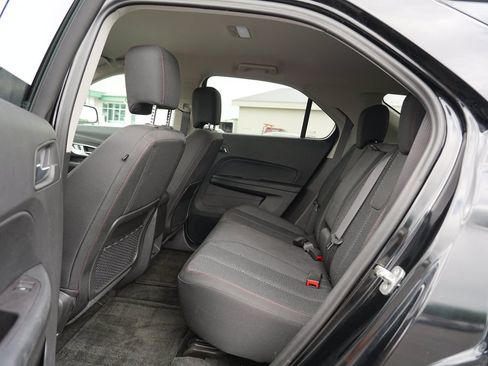 Used 2017 Chevrolet Equinox LS AWD/4WD image 18