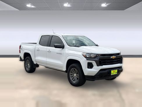 Used 2024 Chevrolet Colorado LT w/ LT Convenience Package AWD/4WD image 7