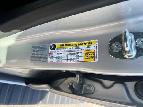 Used 2016 GMC Canyon SLE w/ All Terrain Package AWD/4WD image 27