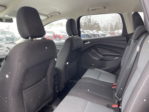 Used 2018 Ford Escape SE image 11