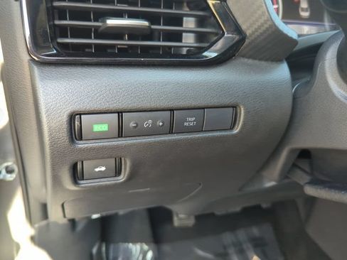 Certified 2024 Nissan Sentra SV FWD image 23