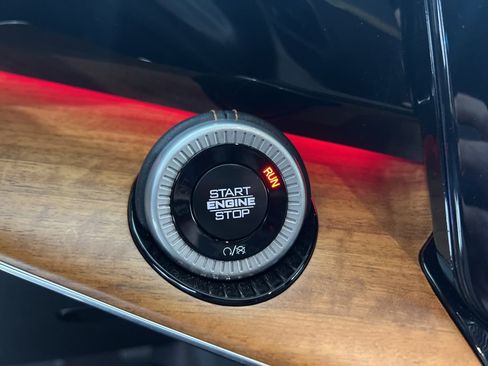 Used 2024 Jeep Grand Wagoneer L Series III image 14