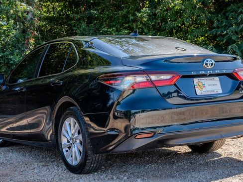 Used 2021 Toyota Camry LE FWD image 3