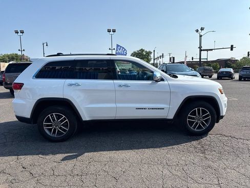 Used 2020 Jeep Grand Cherokee Limited w/ Trailer Tow Group IV AWD/4WD image 8