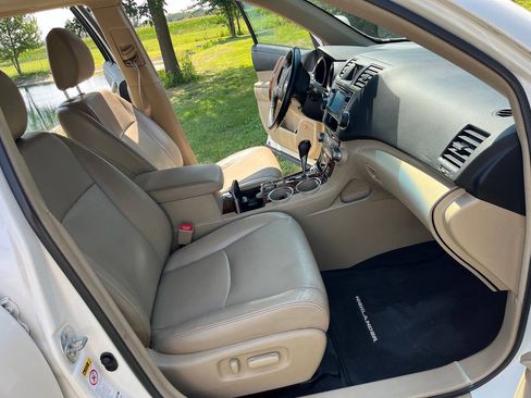 Used 2013 Toyota Highlander Limited AWD/4WD image 5