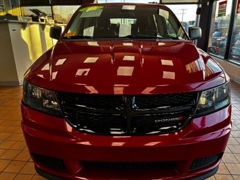 Used 2018 Dodge Journey SE w/ Blacktop Package image 5