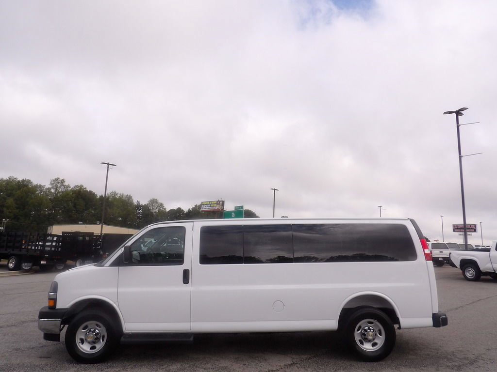 Used 2025 Chevrolet Express 3500 LT w/ LT Preferred Equipment Group RWD image 59