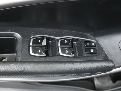 Used 2015 Hyundai Santa Fe Sport AWD/4WD image 12