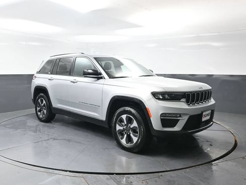 Used 2024 Jeep Grand Cherokee Limited 4xe AWD/4WD image 6