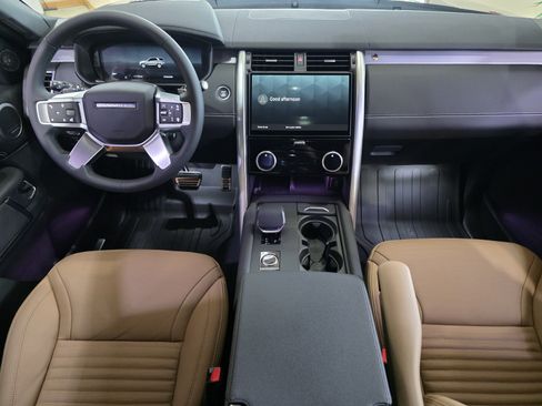 New 2026 Land Rover Discovery Dynamic SE AWD/4WD image 4