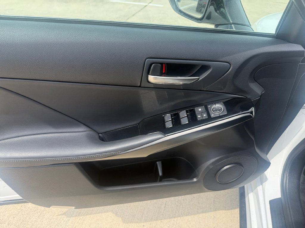 Used 2024 Lexus IS 350 F Sport RWD image 11