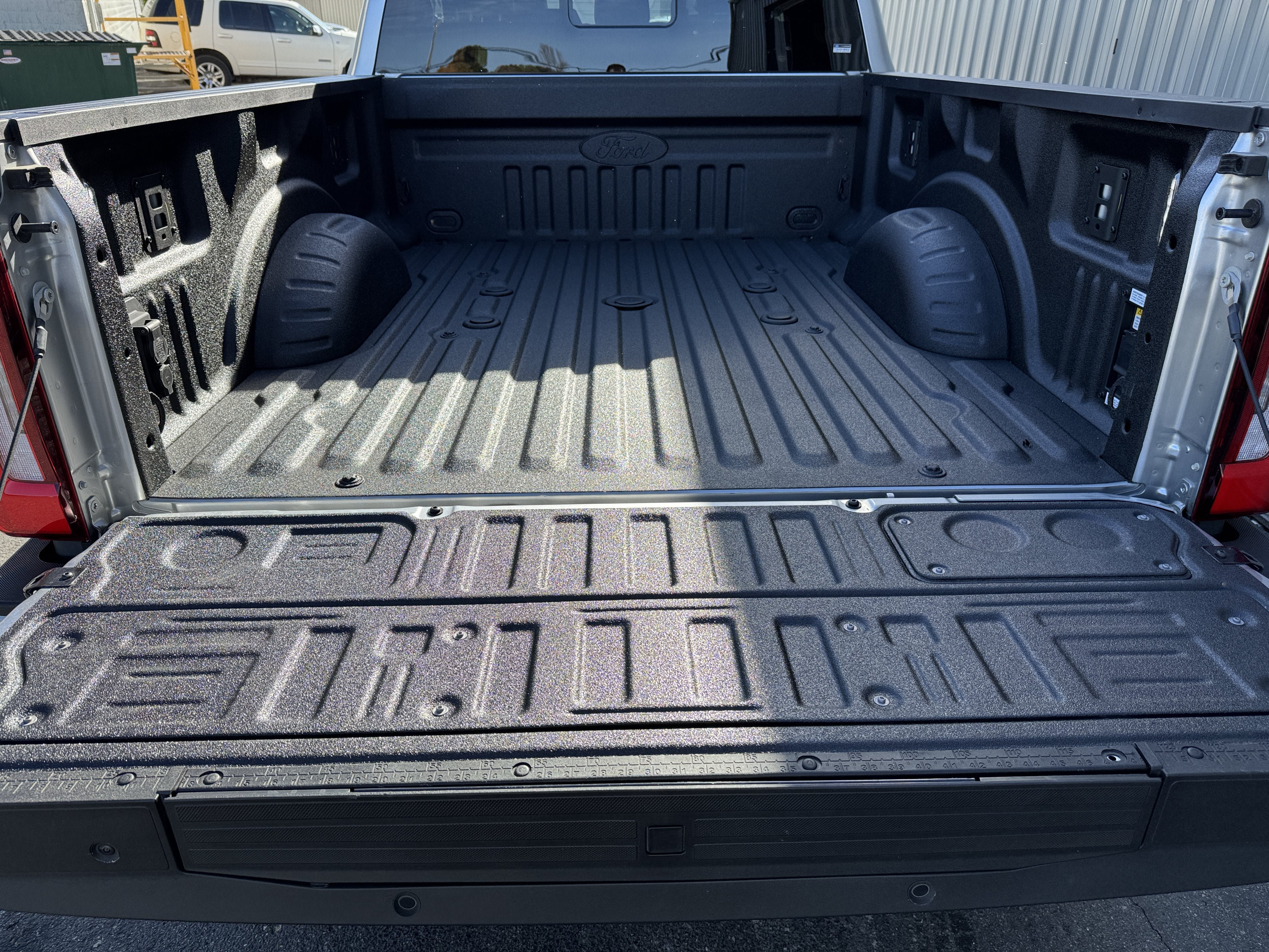 Used 2024 Ford F350 Platinum AWD/4WD image 40