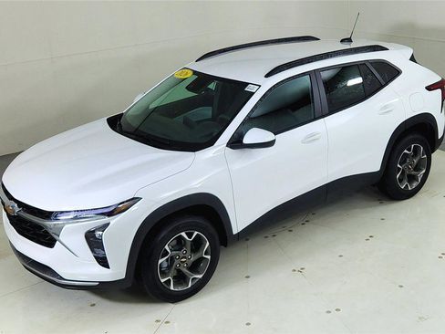 New 2026 Chevrolet Trax LT image 18