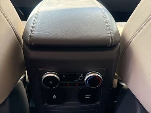 Used 2023 Ford Explorer Platinum w/ Technology Package AWD/4WD image 8