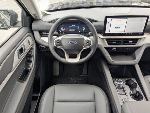 New 2026 Ford Explorer Active image 16