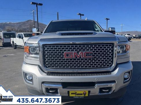 Used 2017 GMC Sierra 2500 Denali w/ Duramax Plus Package image 8