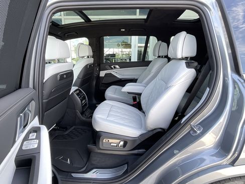 New 2026 BMW X7 xDrive40i w/ Premium Package image 26