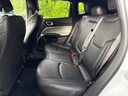 Used 2025 Jeep Compass Limited AWD/4WD image 32