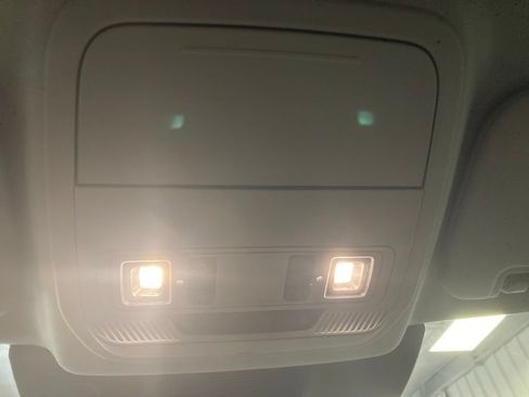 Used 2024 Ford Explorer XLT w/ Equipment Group 202A AWD/4WD image 28
