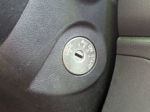 Used 2017 Nissan Versa S Plus FWD image 29