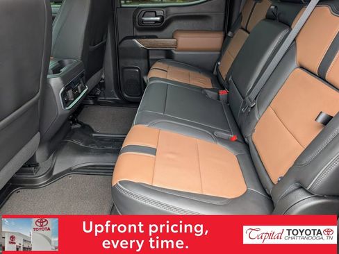 Used 2022 Chevrolet Silverado 1500 High Country w/ Technology Package AWD/4WD image 10