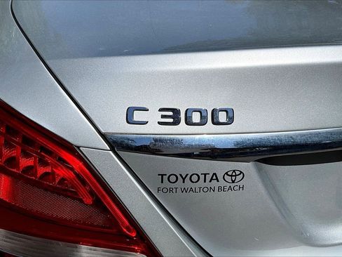 Used 2017 Mercedes-Benz C 300 Sedan image 25