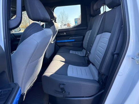 Used 2024 Toyota Tacoma TRD Sport image 15