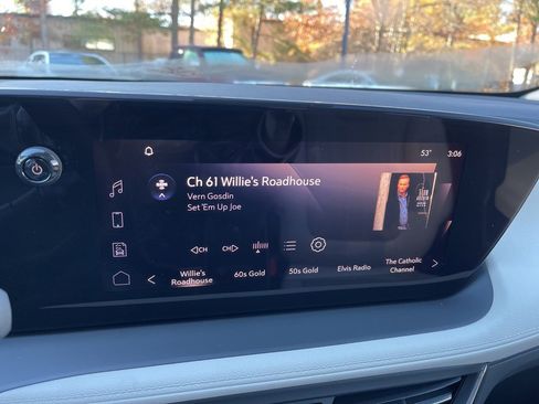 Used 2025 Buick Encore GX Avenir w/ Avenir Technology Package image 10