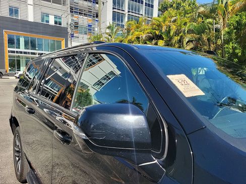 Used 2022 Cadillac Escalade ESV Sport image 9