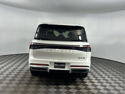 Used 2025 INFINITI QX80 Sensory image 6
