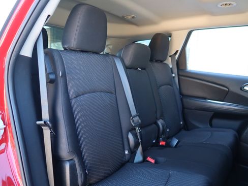Used 2015 Dodge Journey SE w/ Flexible Seating Group image 33