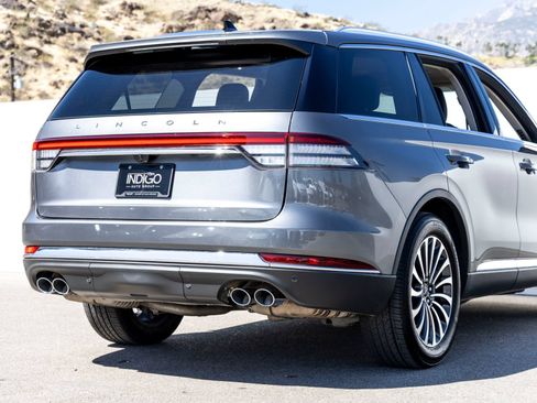 Used 2023 Lincoln Aviator Reserve w/ Class IV Trailer Tow Package RWD image 11