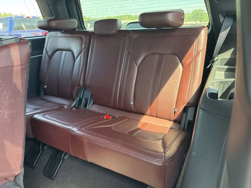 Used 2024 Ford Expedition Limited image 14