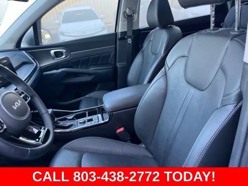 Used 2025 Kia Sorento SX FWD image 8