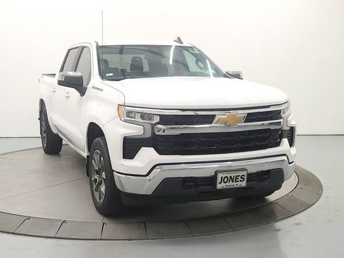 Used 2023 Chevrolet Silverado 1500 LT AWD/4WD image 3