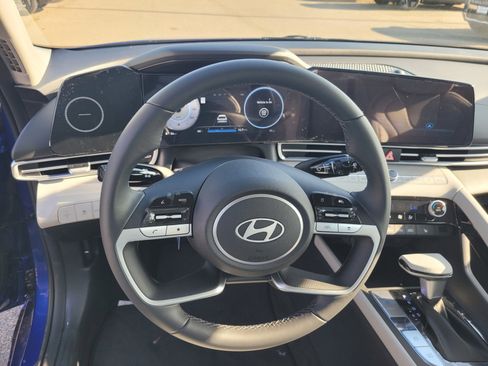 New 2026 Hyundai Elantra Limited image 22