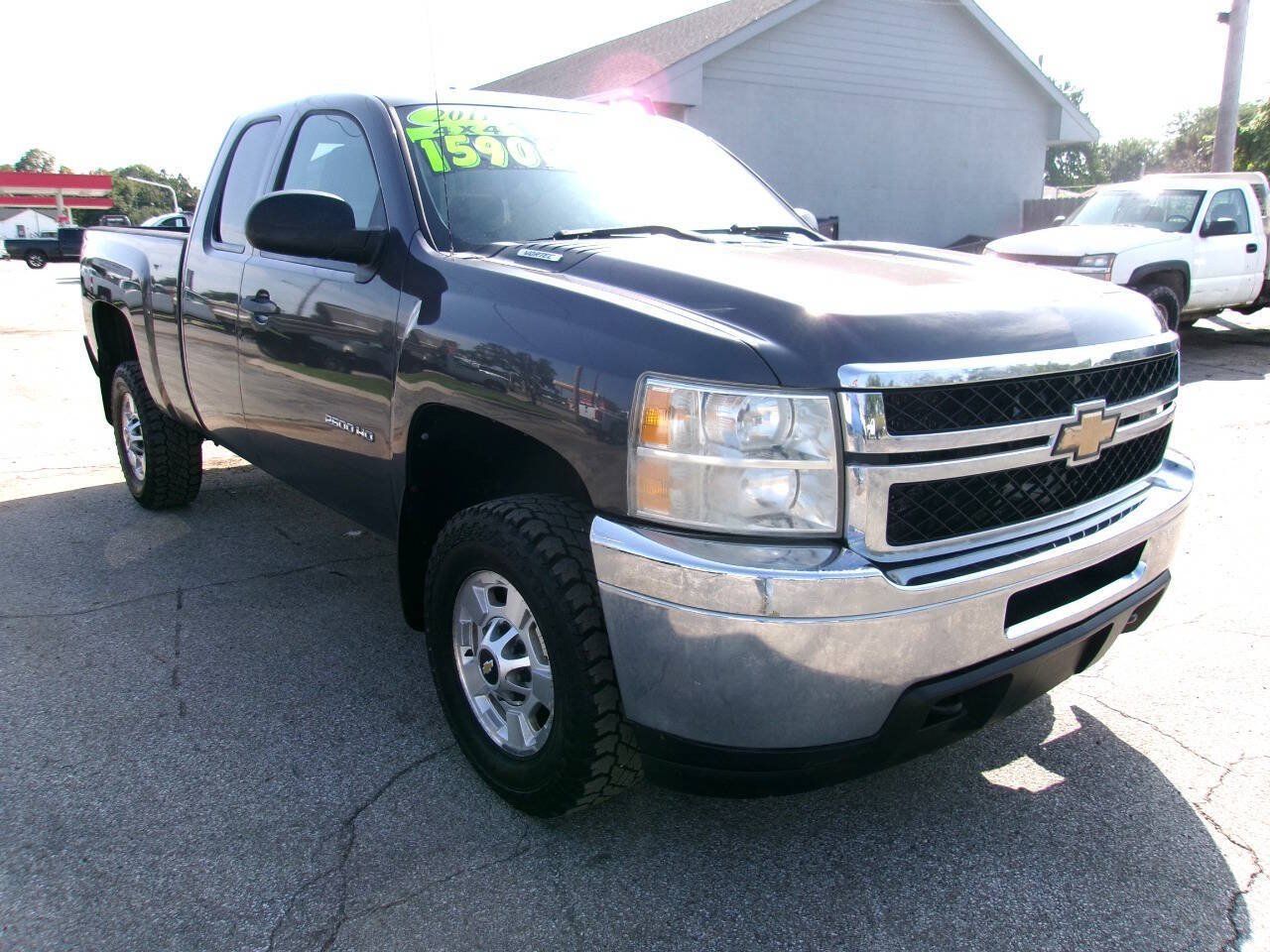 Used 2011 Chevrolet Silverado 2500 LT AWD/4WD image 7