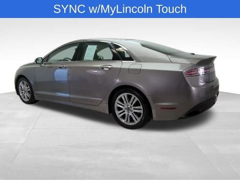 Used 2016 Lincoln MKZ image 4