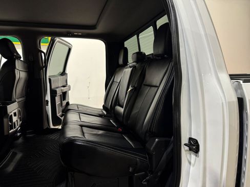 Used 2020 Ford F250 Lariat w/ Lariat Ultimate Package AWD/4WD image 16