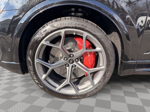 New 2025 Audi RS Q8 performance image 7