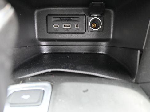 Used 2019 Chevrolet Equinox LT w/ Sun & Navigation Package FWD image 20