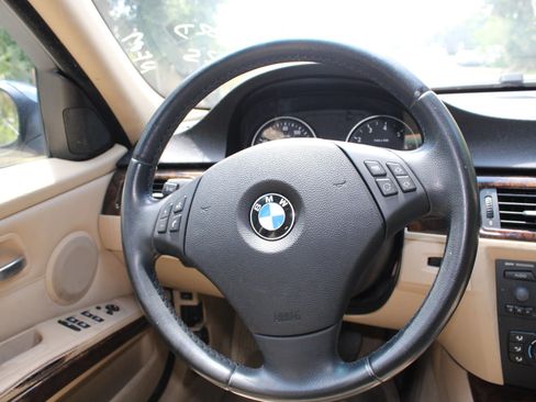 Used 2006 BMW 325i Sedan RWD image 10